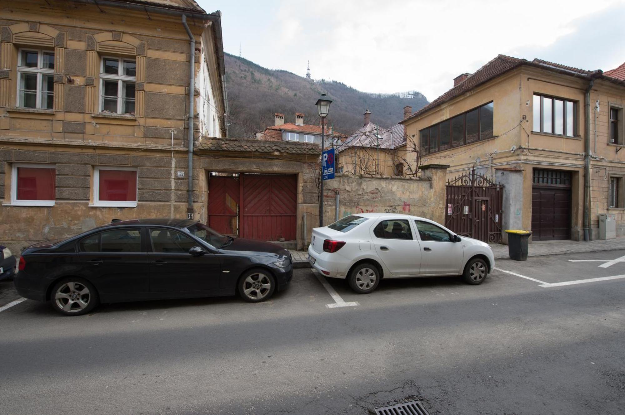 Appartement Charming Old Town Flat With Mountain View à Braşov Extérieur photo