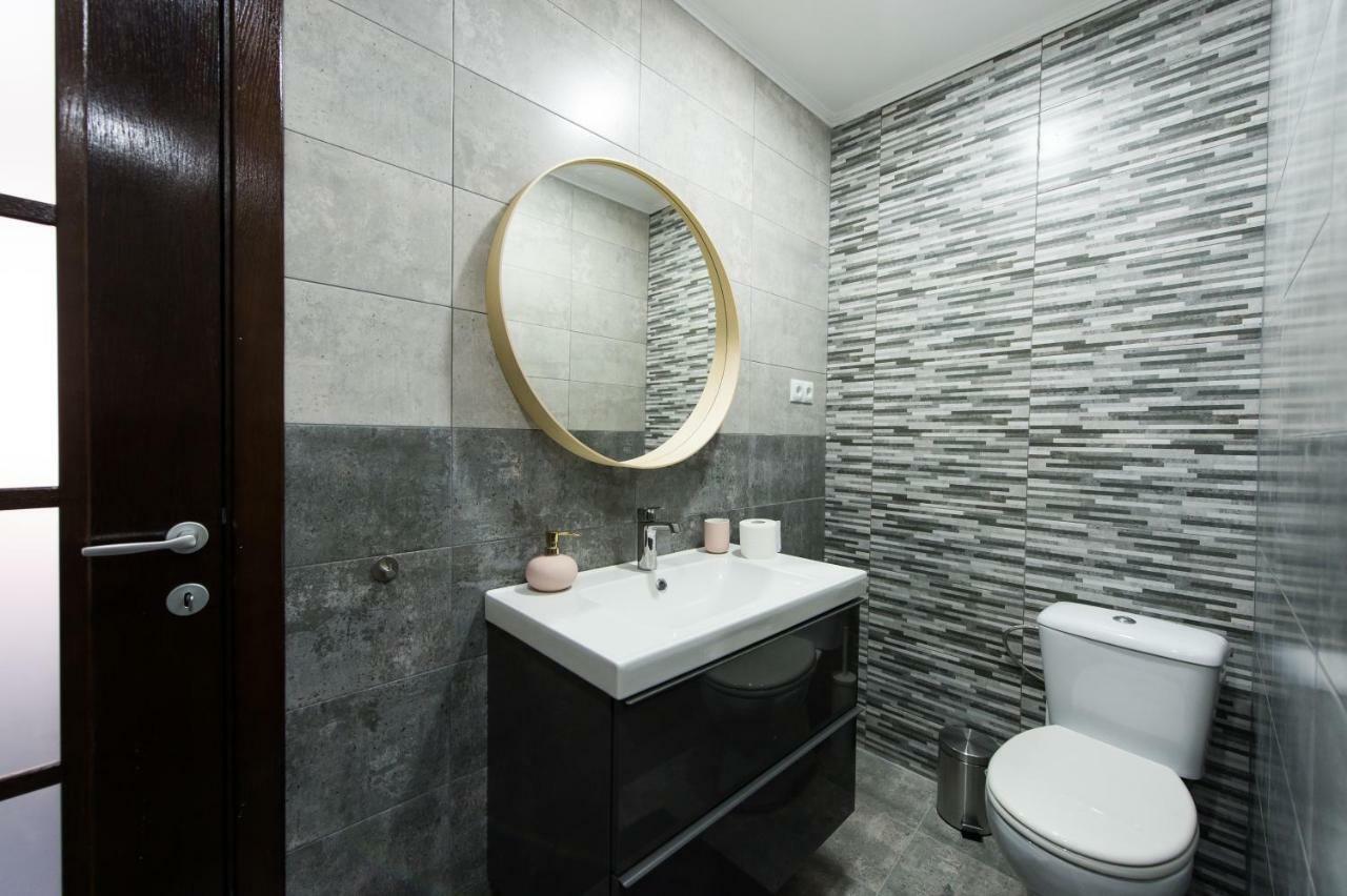 Appartement Charming Old Town Flat With Mountain View à Braşov Extérieur photo